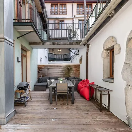 Le N 10 - Of 200 Sqm With Patio Of 35 Square Meters In Old Town * Анси