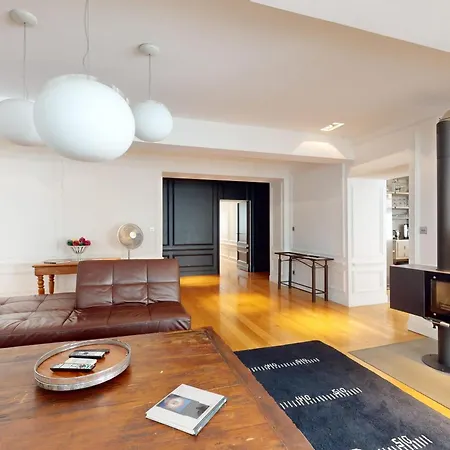 Апартаменты Le N 10 - Of 200 Sqm With Patio Of 35 Square Meters In Old Town Анси