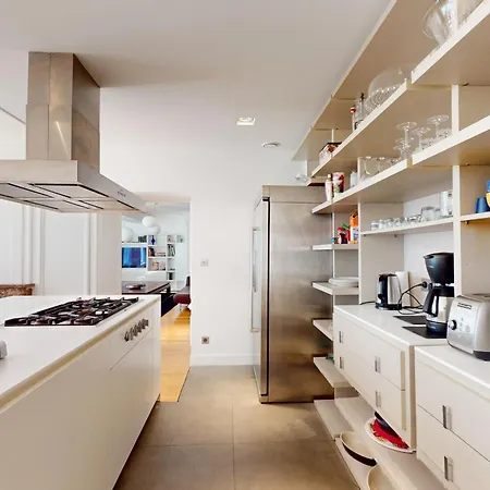 Le N 10 - Of 200 Sqm With Patio Of 35 Square Meters In Old Town Анси